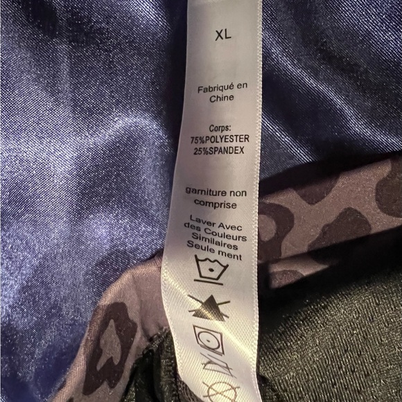 Running Girl sports bra, XL - Picture 6 of 9